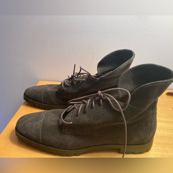 Bettye Muller Black Suede Lace Up Boots - Picture 1 of 3